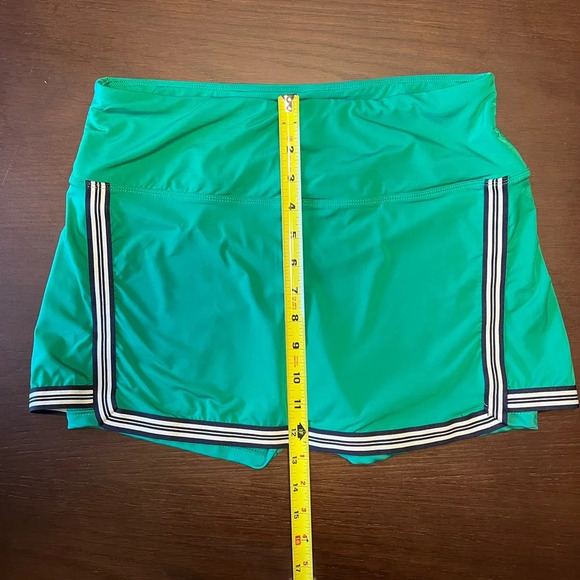 FILA WOMEN'S HERITAGE ACE SKORT. Size medium. - Picture 6 of 9